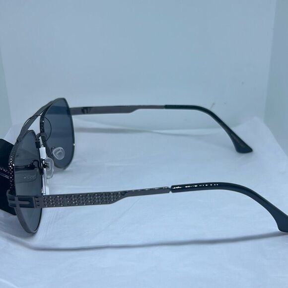 Manhattan Collection Aviator Sunglasses – Maximum UV Protection – Designer Metal - Picture 2 of 3